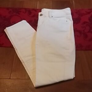 White Ann Taylor low rise skinny jeans, size 0